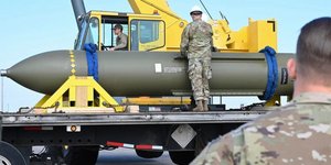 Βόμβες bunker buster