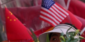 Σημαίες Κίνας και ΗΠΑ