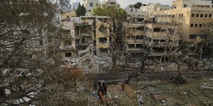 Ζημιές σε πολυκατοικίες του Τελ Αβίβ από την ιρανική επίθεση τη νύχτα