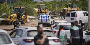 Δυνάμεις ασφαλείας του Ισραήλ μετά την επίθεση των Χούθι στο αεροδρόμιο Μπεν Γκουριόν