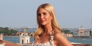 Η Ιβάνκα Τραμπ ποζάρει στη Βενετία 