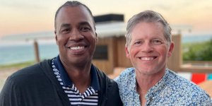 Ο Jason Collins με τον σύζυγό του