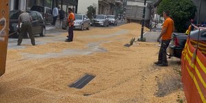 Καλαμπόκι έπεσε σε δρόμο της Αμφιλοχίας