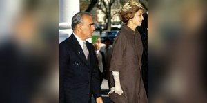 «Σκάσε Αμαλία»: Η μέρα που ένα ανοιχτό μικρόφωνο πρόδωσε τον Κωνσταντίνο Καραμανλή