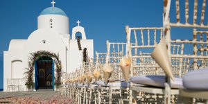 καρεκλες ροδοπεταλα εκκλησια
