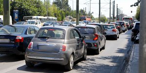 Αυξημένη η κίνηση στο κέντρο της Αθήνας