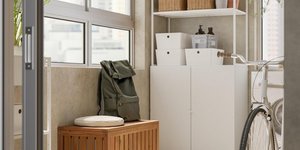 Μικρό μπαλκόνι; Αυτό το έξυπνο κουτί από τα ΙΚΕΑ θα βάλει τάξη και θα σας λύσει τα χέρια