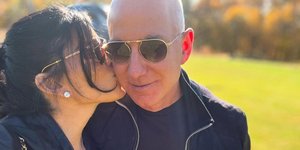 Τζεφ Μπέζος και Λόρεν Σάντσεζ