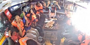 Οι επιβάτες του Madleen κατά τη στιγμή εφόδου του ισραηλινού στρατού