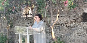 Λινα Μενδωνη