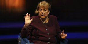 Ανγκελα Μέρκελ μπορντω σακακι