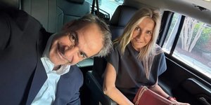 selfie Κυριάκου Μητσοτάκη με την Μαρέβα Γκραμπόφσκι