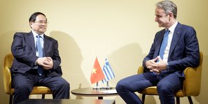 Ο Κυριάκος Μητσοτάκης με τον Παμ Μιν Τσιν