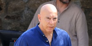 Νίκος Γκάλης: Απόδραση με τη σύζυγο και την κόρη του στην Μύκονο