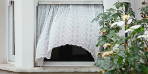 Καύσωνας: Να ανοίγουμε τα παράθυρα για ρεύμα ή να τα κρατάμε κλειστά; Πανεπιστημιακός εξηγεί