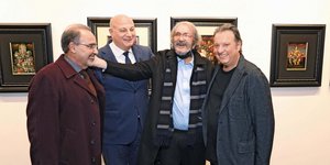 Ο Θόδωρος Πανταλέων στην τελευταία του έκθεση στην γκαλερί Καποπουλος με τον Βαγγέλη Καποπουλο, τον Μ. Στεφανίδη και τον Κ. Τσιάρα