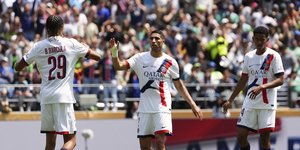 Η Παρί Σεν Ζερμέν εξασφάλισε τη θέση της στους «16»