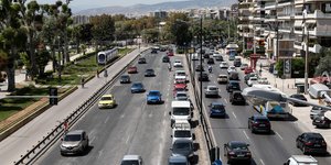 Κυκλοφοριακές ρυθμίσεις αύριο στη λεωφόρο Ποσειδώνος λόγω εργασιών