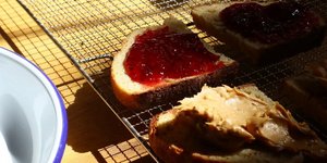 Proof Nanobakery: Ο πιο cool φούρνος της Aθήνας φτιάχνει σάντουιτς...με παγωτό