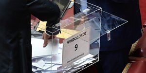 Ψηφοφορία στην Ολομέλεια της Βουλής για σύσταση Προανακριτικής Επιτροπής για τα Τέμπη