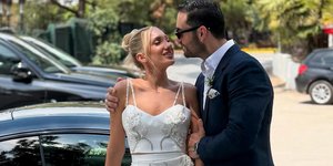 Η Ρία Κολοβού με την σύζυγό της