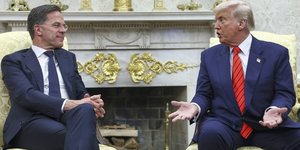 Ο Μαρκ Ρούτε με τον Ντόναλντ Τραμπ