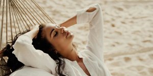 Η ιδανική skincare ρουτίνα για να αποκτήσεις φυσική λάμψη και καθαρό δέρμα