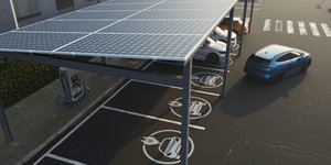 Φόρτιση ηλεκτρικών οχημάτων σε φωτοβολταϊκό σταθμό