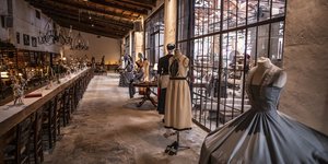 Όταν η παράδοση συναντά τη σύγχρονη μόδα: Η έκθεση του Λυκείου Ελληνίδων Σύρου και της Zeus + Dione