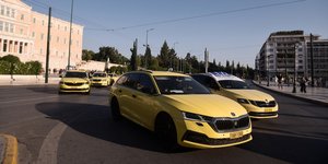 Νέος ΚΟΚ: Οι αλλαγές Κυρανάκη στο νομοσχέδιο -Τι προβλέπει για ταξί και λεωφορειολωρίδες. κινητά και οδήγηση