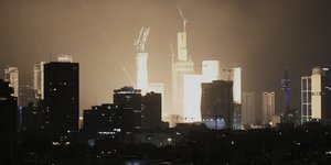 Έκρηξη από ιρανικό πύραυλο στο Τελ Αβίβ