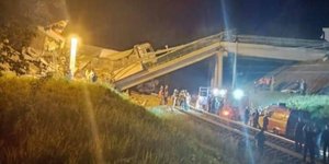 Κατάρρευση γέφυρας στη Ρωσία