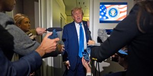 Ο Τραμπ στο Air Force One