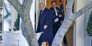 Ο πρόεδρος των ΗΠΑ, Ντόναλντ Τραμπ, και ο δισεκατομμυριούχος Έλον Μασκ