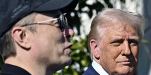 Ο δισεκατομμυριούχος επιχειρηματίας Έλον Μασκ και ο πρόεδρος των ΗΠΑ Ντόναλντ Τραμπ /