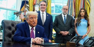 Ο Ντόναλντ Τραμπ στο Οβάλ Γραφείο