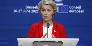 Η Ούρσουλα Φον ντερ Λάιεν στη Σύνοδο Κορυφής