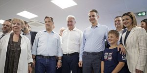 Ο πρωθυπουργός με την ηγεσία του υπουργείου Υγείας 