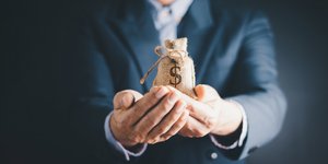 χερια σακουλι δολαρια 