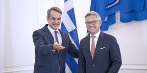 Ο Κυριάκος Μητσοτάκης συναντήθηκε με τον Ευρωπαίο Επίτροπο Εσωτερικών Υποθέσεων και Μετανάστευσης Magnus Brunner