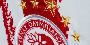 Η εντυπωσιακή εκτός έδρα φανέλα του Ολυμπιακού
