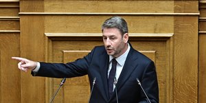 Ο Νίκος Ανδρουλάκης στη Βουλή
