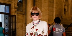 Η πρώτη εμφάνιση της Άννα Γουίντουρ μετά την αποχώρηση από τη Vogue