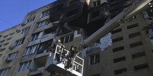 Οκτώ νεκροί και δέκα τραυματίες στην Ουκρανία από ρωσικά πλήγματα