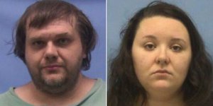 Ο Κρις και η Κέιτλιν Φρίμαν που άφηναν τον γιο τους να λιμοκτονήσει στο Αρκάνσας