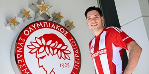 Ο Ολυμπιακός ανακοίνωσε τον Νίκο Αθανασίου