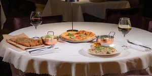 Ave-Italian Resto Bar: Το ιταλικό στον Βύρωνα με τραπέζια μέσα σε θόλο, κάτω από τον αττικό ουρανό