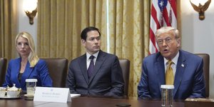 Σαμ Μπόντι, Μάρκο Ρούμπιο και Ντόναλντ Τραμπ