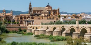 Mια πόλη-ορόσημο, καθώς κατέχει το παγκόσμιο ρεκόρ για τον μεγαλύτερο αριθμό μνημείων που έχουν αναγνωριστεί ως Μνημεία Παγκόσμιας Κληρονομιάς από την UNESCO / WIKIPEDIA