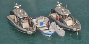 Αυτόνομο ημικαταδυόμενο σκάφος μεταφοράς ναρκωτικών 